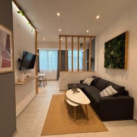 Cozy Stay Near the University, hotel di Blagoevgrad