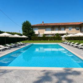 Hotel Venezia Park - ENJOY HOLIDAY, ξενοδοχείο σε Colà di Lazise