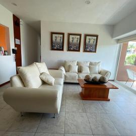 Apartment with Pool, Gym & A/C Suite