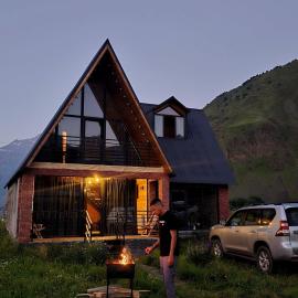 Grand Mountain Cottage