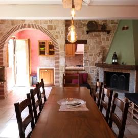 Casa Menestra, hotel a Scoppito