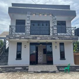 LILY'S spa and accomodations, hotel a Mukono