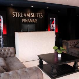 Stream Suites Pinamar، فندق في أوستند