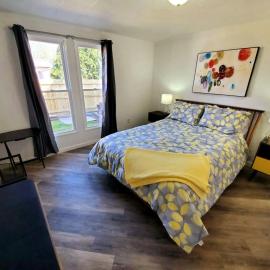 Downtown Getaway, Historic & Peaceful, FREE Bikes, hotel in Columbus