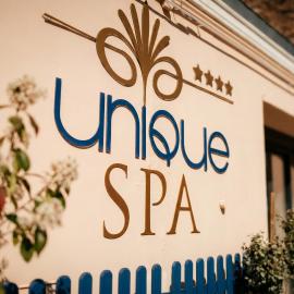 Unique Hôtel Résidence & Spa, hotel Saint-Raphaëlben