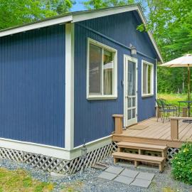 Woodland Home near Long Pond w/ Spacious Living Area, Full Kitchen & Deck