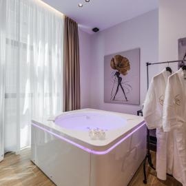 Via Mare Jacuzzi Suites by PS