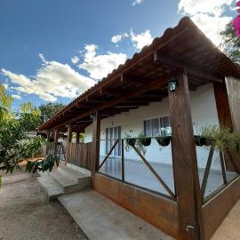 Casa Pé da Serra, hotell i Estivado