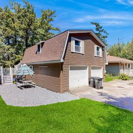 Charming Lakefront Apartment with Deck, Patio and BBQ Grill, hotel a Orland