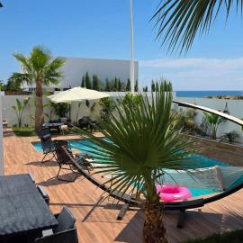 Villa de plage, Hotel in Beni Khiar