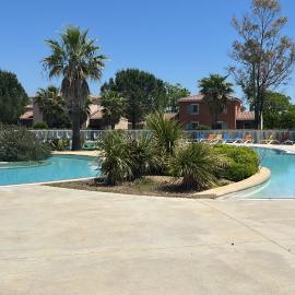 Viesnīca La maison de Lyly, piscine, spa privatif pilsētā Fabrègues