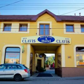Hotel Clavis, хотел в Лученец