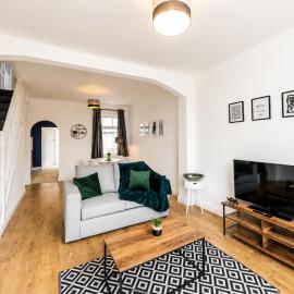 York House - Garston - 3 bedroom - Sleeps 6