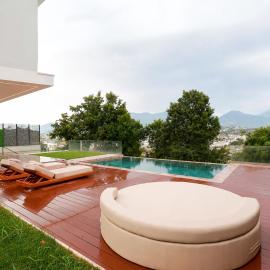 Hilltop Villa Tirana, hotel in Mjull-Bathore