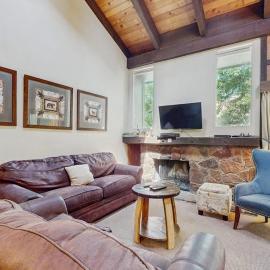 Serene townhome with easy beach lounging and numerous relaxing amenities