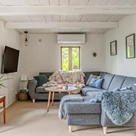 Lovely Home In Thyholm With Sauna, khách sạn ở Thyholm