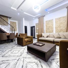 Oak Atlantic Layout - OTITO Suites, hotel en Lekki
