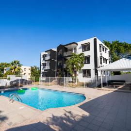 보케론에 위치한 호텔 West Coast Apartments