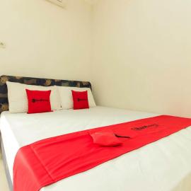 RedDoorz @ Malalayang Manado