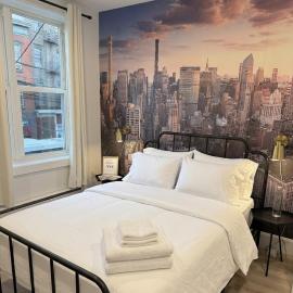 Soho House 20 Min to NYC Breakfast Included C