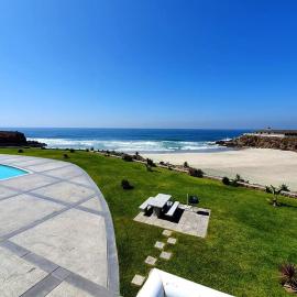 La Jolla Excellence Luxury lower floor unit, hotelli kohteessa Rosarito Beach