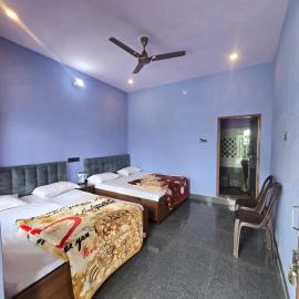 Maa Chandika Home Stay, хотел в Gopeshwar