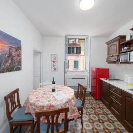 NICHOLISA Apartment - Wifi kitchen and AC