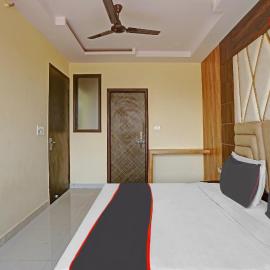 Capital O Mt Corporate Stays Near Iskcon Temple Noida