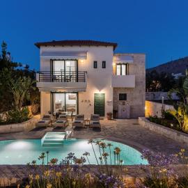 Villa Dafni with Private Pool BBQ and Free Parking