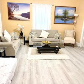Nest of Beauty in Niagara Falls 2, hotel u gradu Najagara Fols