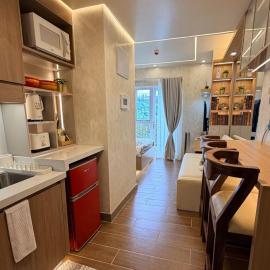 The Manor at Twin Lakes with Heated Pool Premium Stay