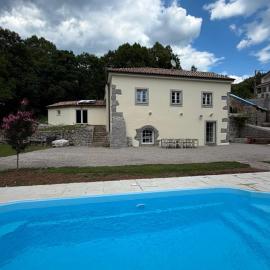 Villa Stancija Kavali stone house, Zvoneća-Opatija, hotel a Opatija
