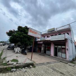 Hotel Lotus, hotel en Banbāsa