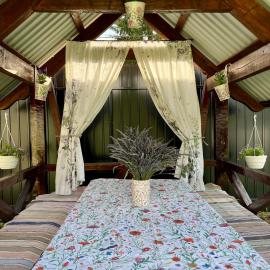 У Лариси, hotell i Solochin
