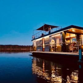 Design Hausboot am See bei Berlin mit Sauna und Kamin