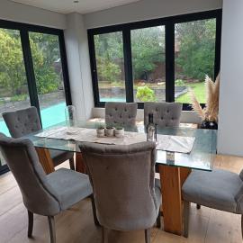 Almond Place, hotel em Tokai
