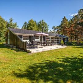 Gorgeous Home In Jerup With Sauna, hotelli kohteessa 