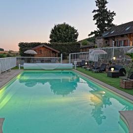 Domaine-Bayard avec grande piscine privative et climatisation