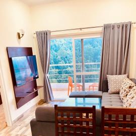 The Nainital'S Premium Luxury CLARKS Premises, hotel in Bhowāli