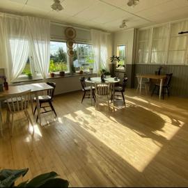 Charmigt boende i lantlig idyll, хотел в Lemland