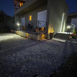 Μπαλκόνι με Θέα, Hotel in Perdika