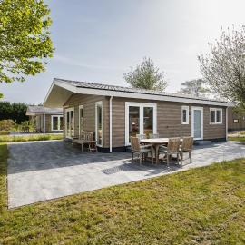 Villa Riant I 6 persoons vakantiehuis, Hotel in Zennewijnen