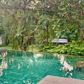 Lombok House Mentigi، فندق في تيلوكنارات