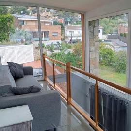 Private pool and garden, hotel em Cunit