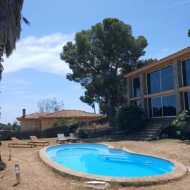 Private pool and garden