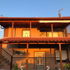 Villa Dream، فندق في Karianí