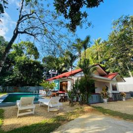 Coco Pool House
