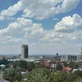 Altura House, hotel in Almaty