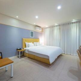 계룡 브라운도트호텔 계룡시청점: Gyeryong şehrinde bir otel