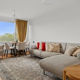 A modern, comfortable flat in West London near Kew Gardens, hotel in Brentford